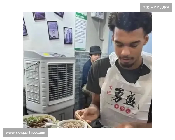 文班亚马亮相北京男篮训练馆亲自参与投篮训练引发关注 文班亚马亮相北京男篮训练馆亲自参与投篮训练引发关注